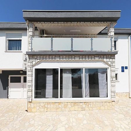 Apartmani Nella Vir Luaran gambar