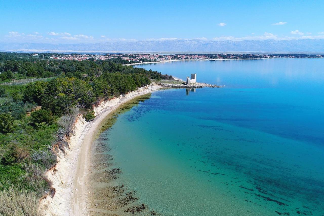 Apartmani Nella Vir Luaran gambar